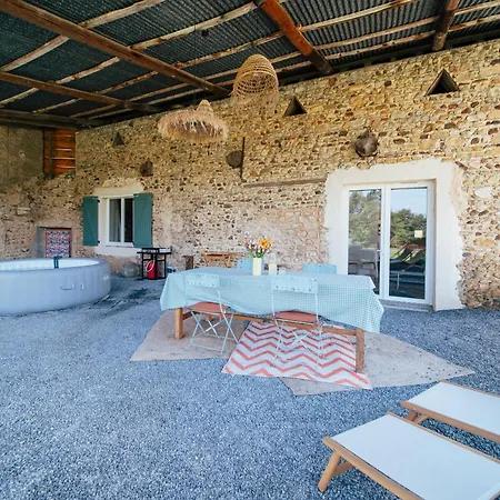 Maison Labeye 4 Etoiles, Jacuzzi Et Piscine Privatifs بيت للعطل *